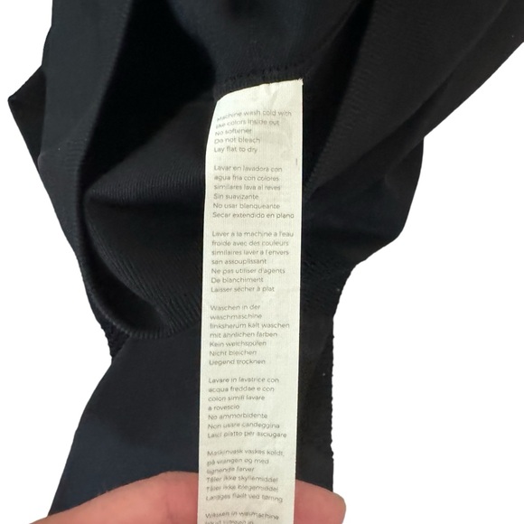 NWT Fabletics Leggings - Picture 6 of 6